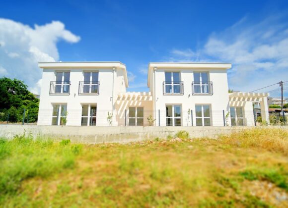Duplex villa with 4 bedrooms. Utjeha, Hladna Uvala (Bar)