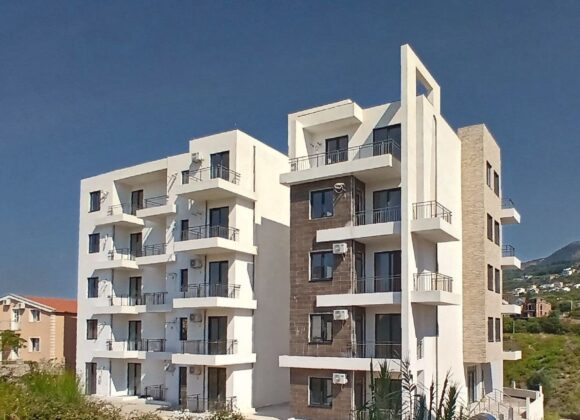One-bedroom apartment in a residential complex in Dobra Voda, Bar